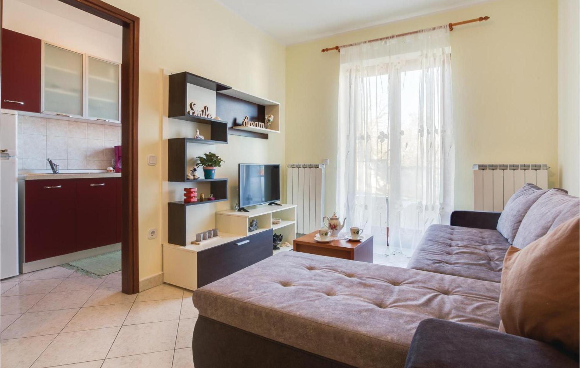 Amazing Apartment In Porec With Kitchen מראה חיצוני תמונה